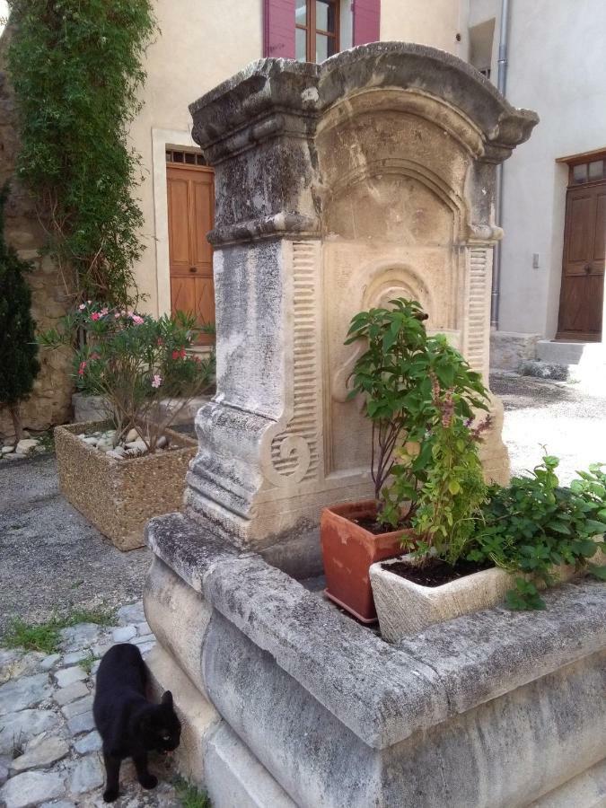 La Maison Derriere La Fontaine Buis-les-Baronnies Eksteriør bilde