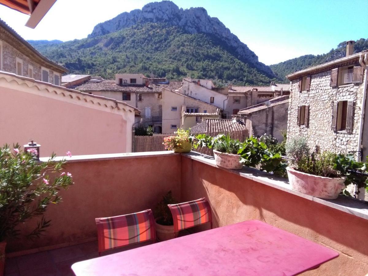 La Maison Derriere La Fontaine Buis-les-Baronnies Eksteriør bilde